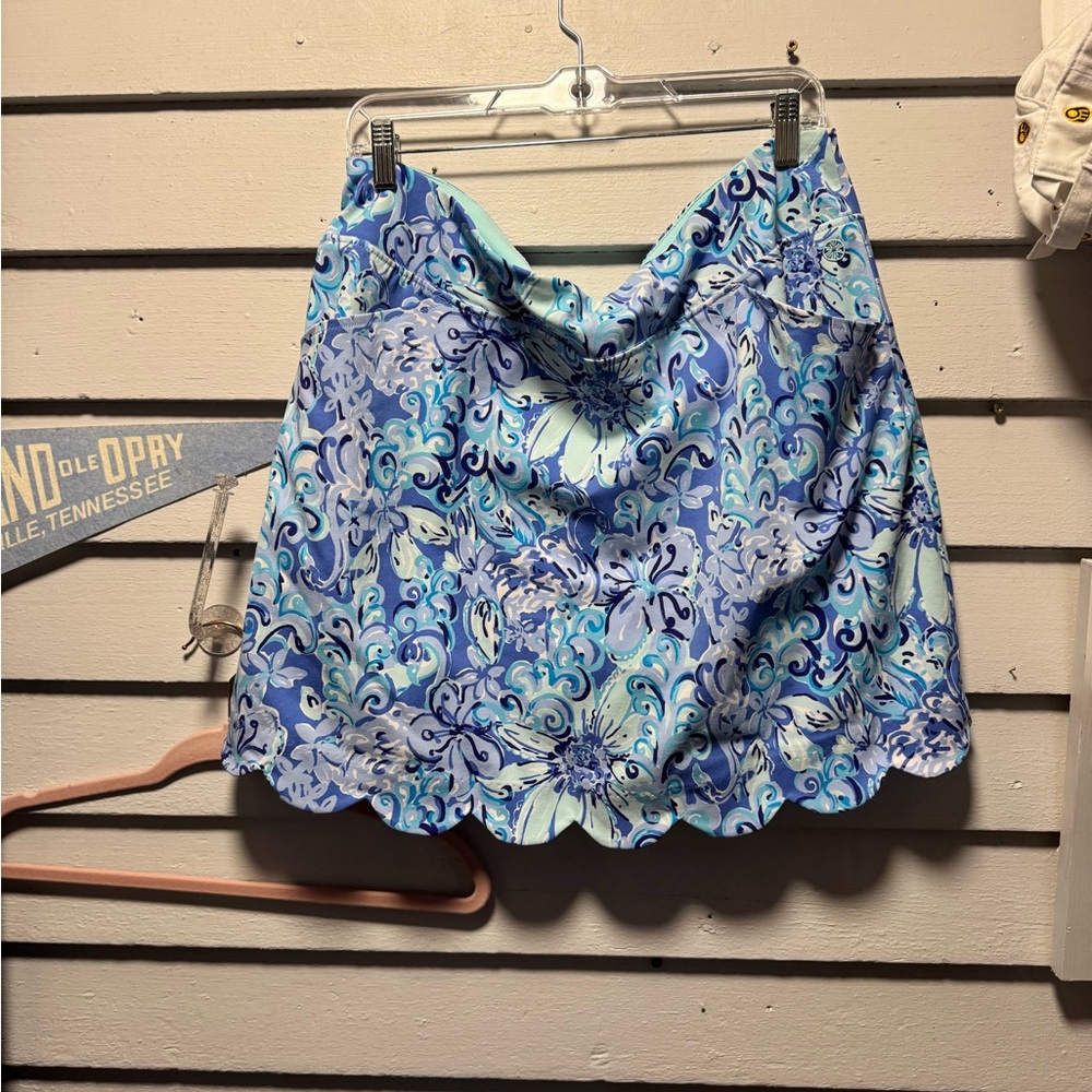 Lilly Pulitzer Blue and White Floral Scalloped A-Line Skort